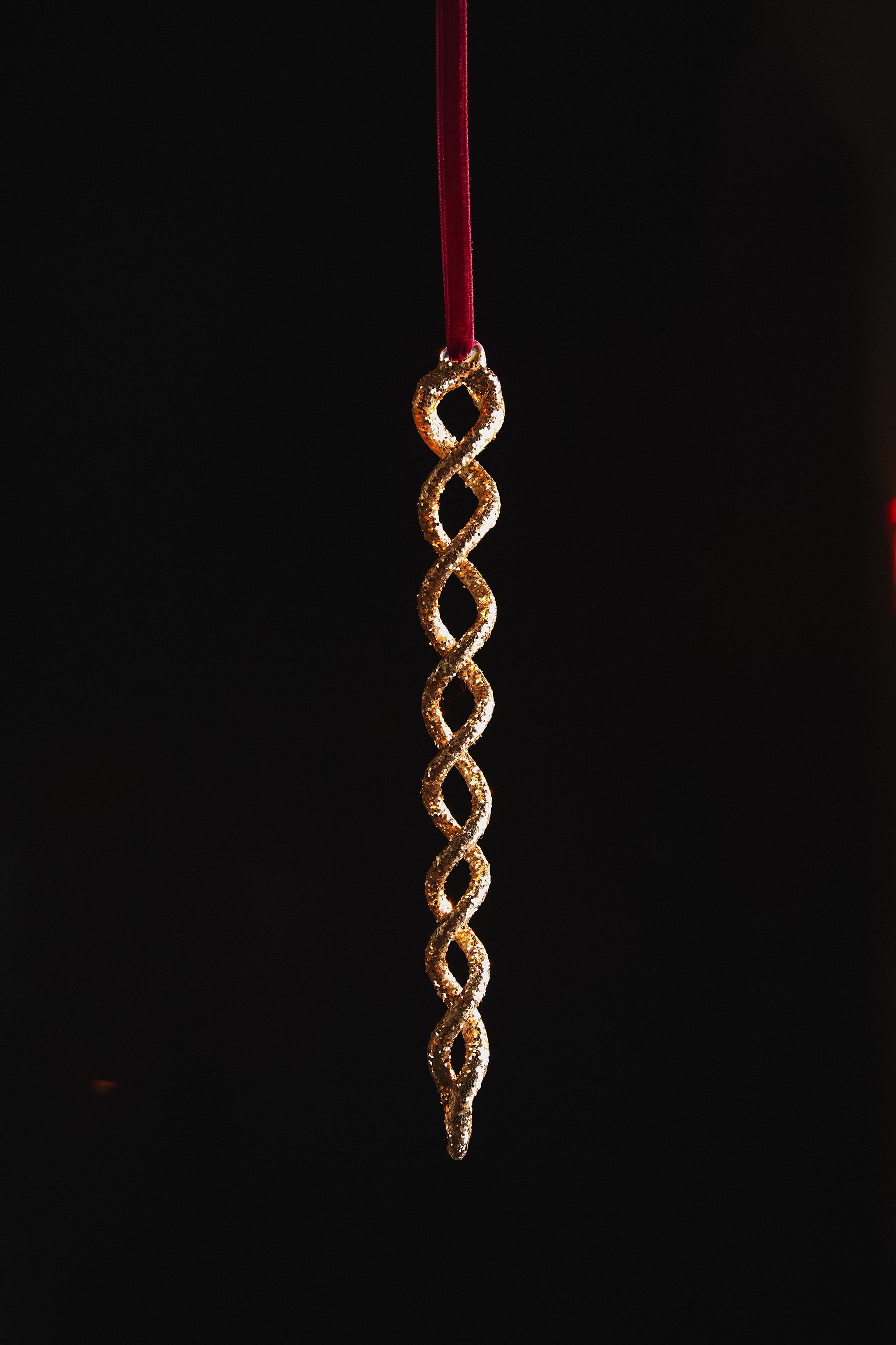 SPIRAL GLITTERY CHRISTMAS TREE ORNAMENT